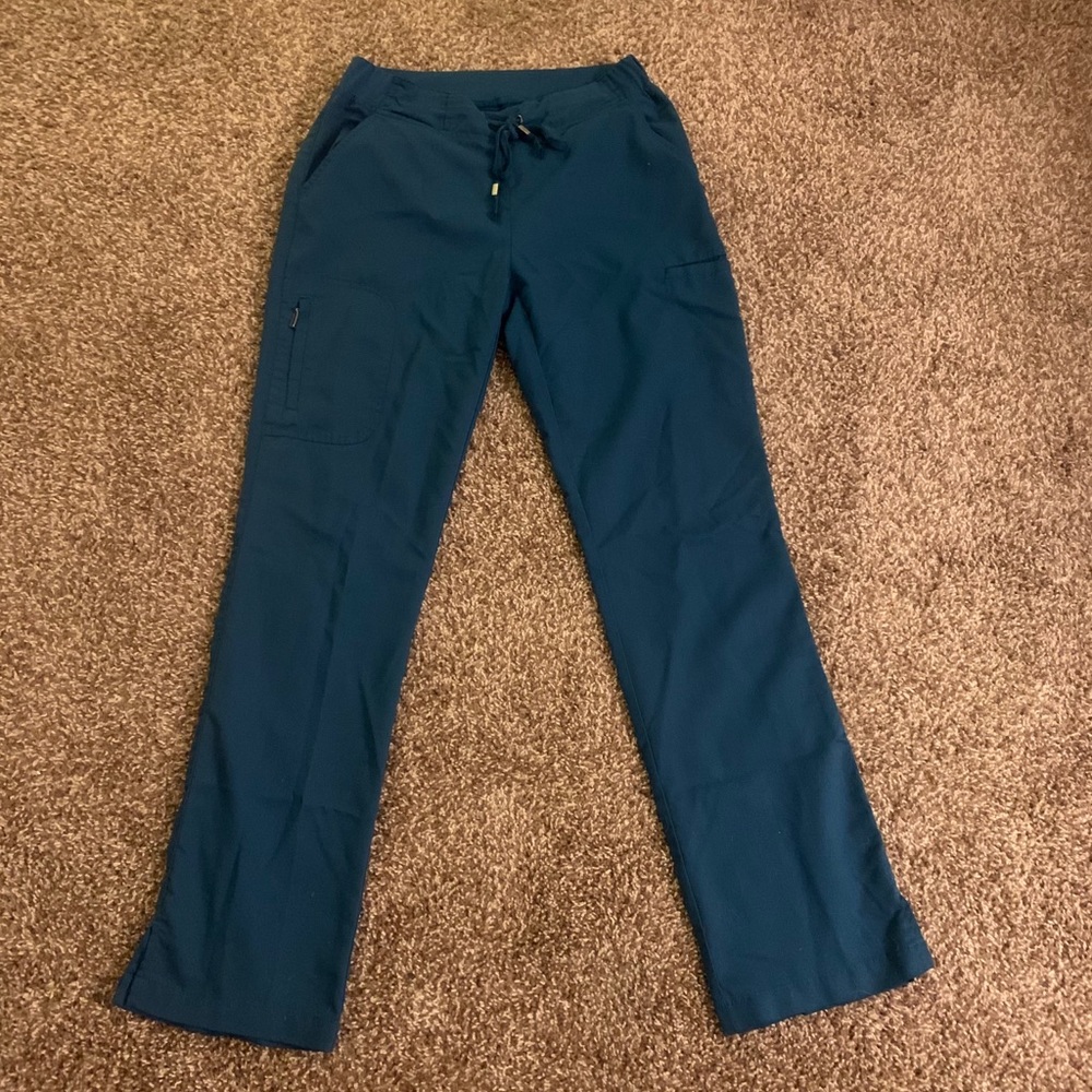 Scrub Set - Picture 2 of 2